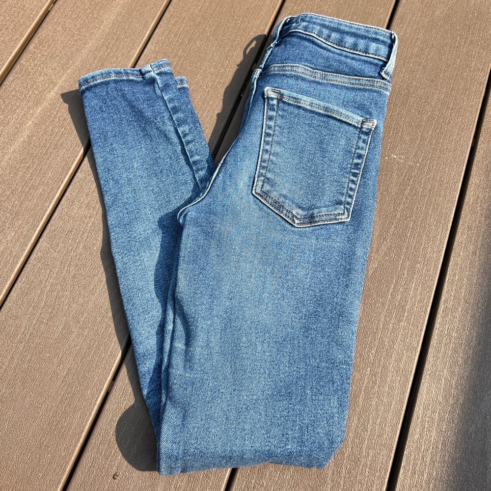 Forever 21- Women’s High Rise Skinny Jeans Size 24